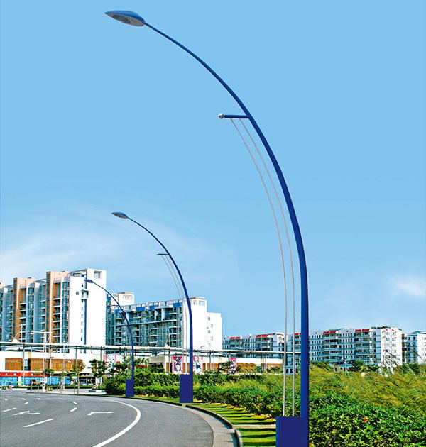 Expatiate on the natural and comfortable sight effect brought by the floodlight